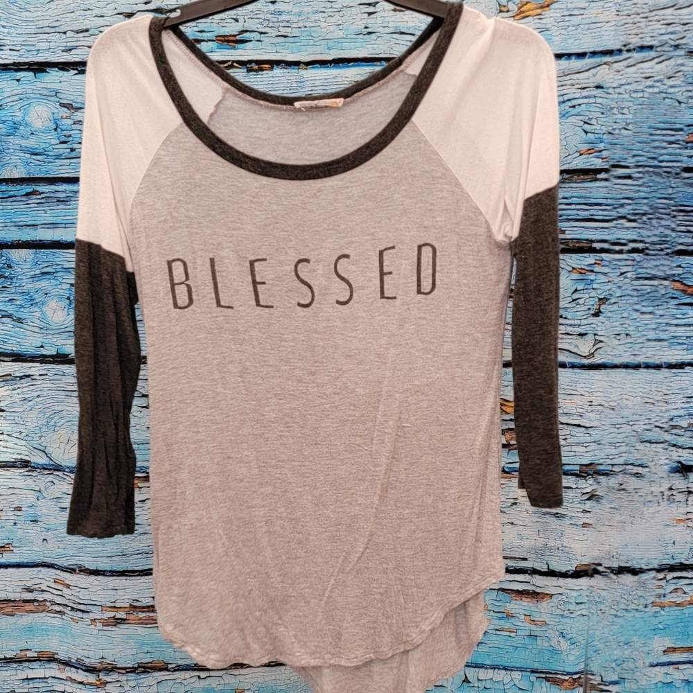 Soft raglan tee